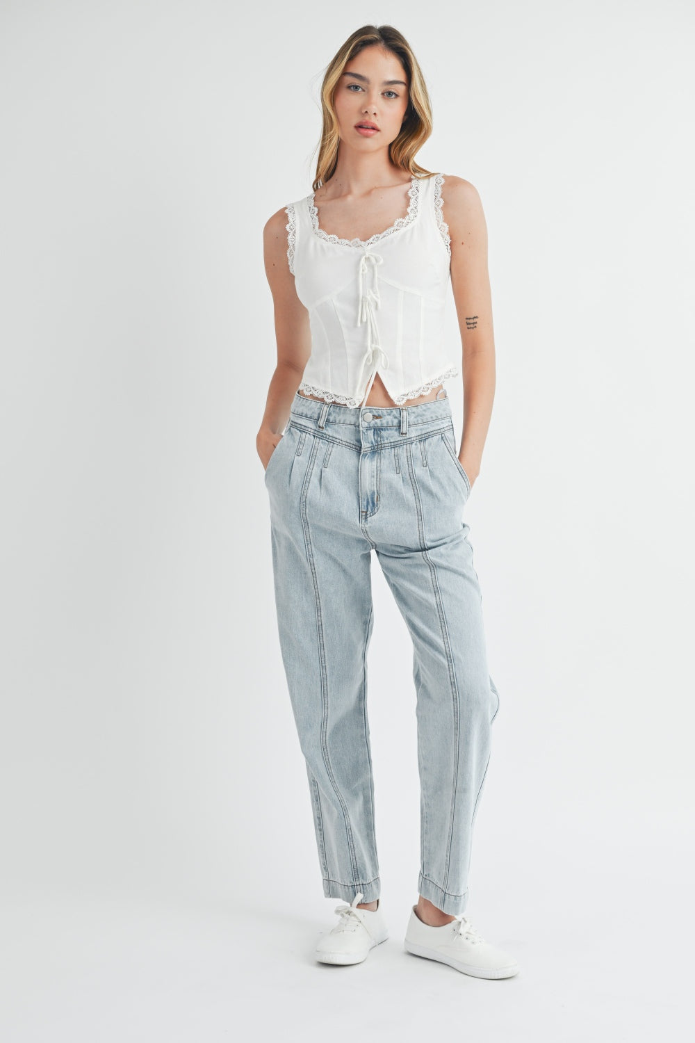 Pleated Front Detail Straight Jeans